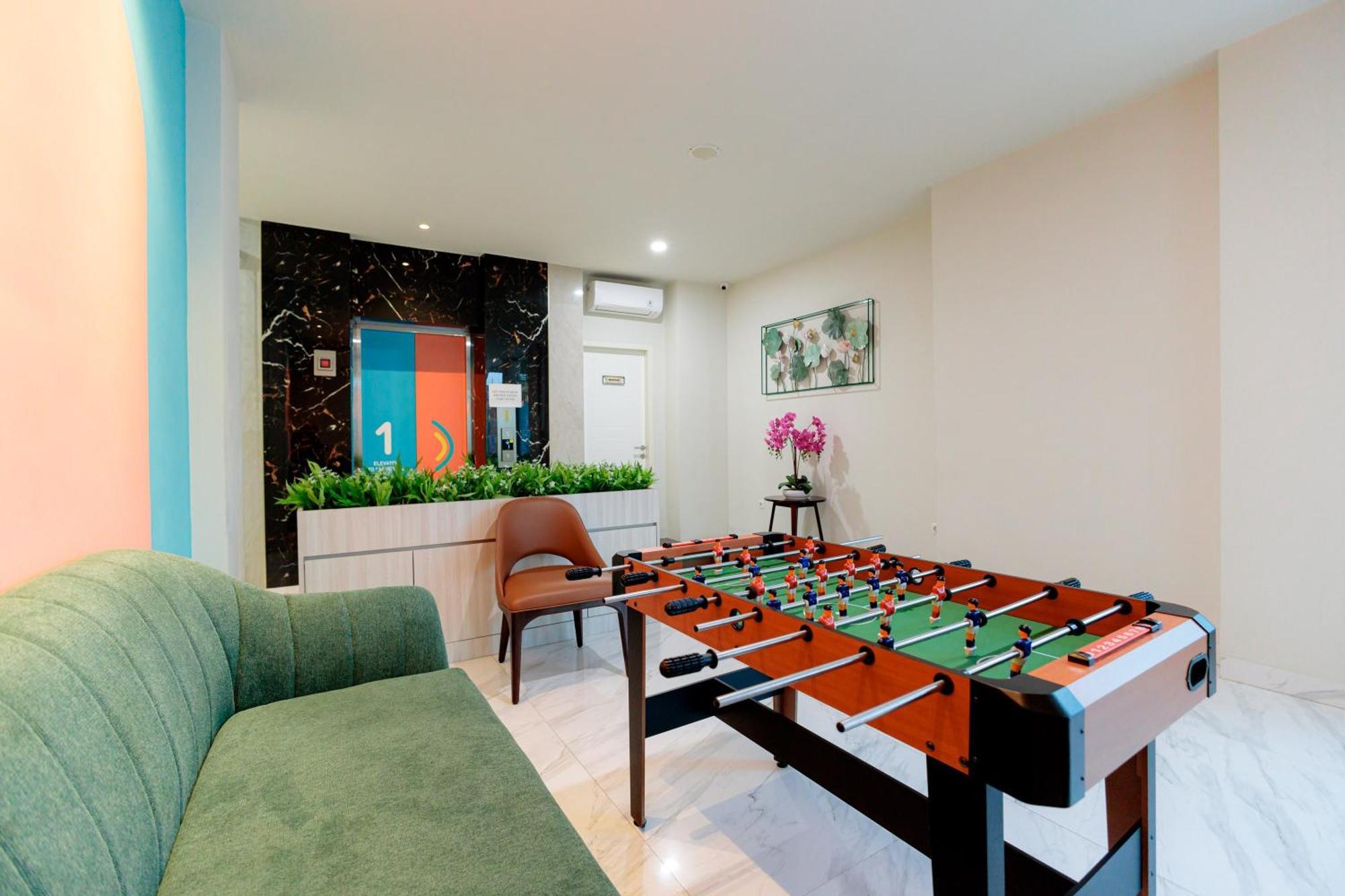 Sans Hotel 88 Andalan Surabaya By Reddoorz Buitenkant foto