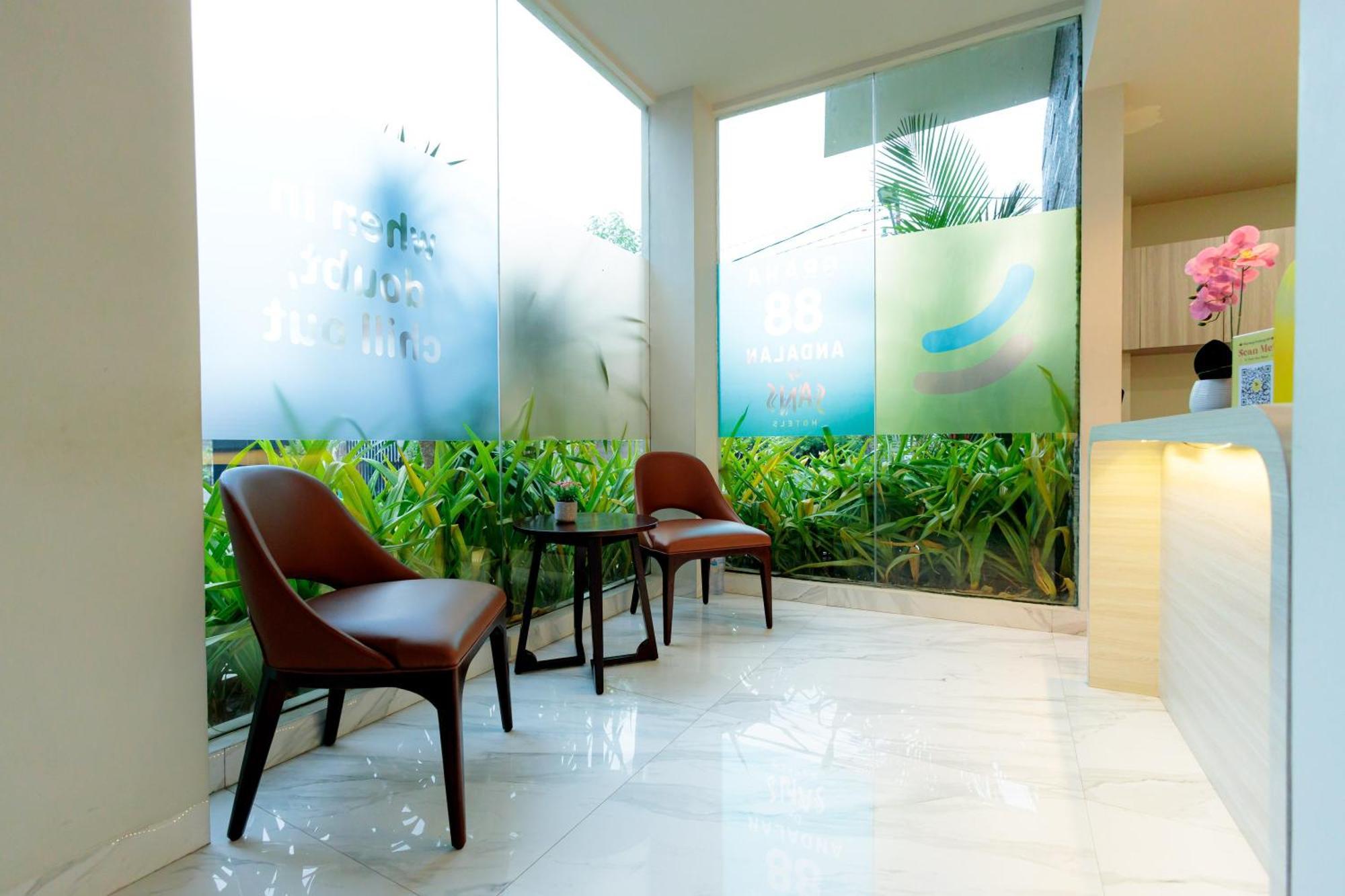 Sans Hotel 88 Andalan Surabaya By Reddoorz Buitenkant foto