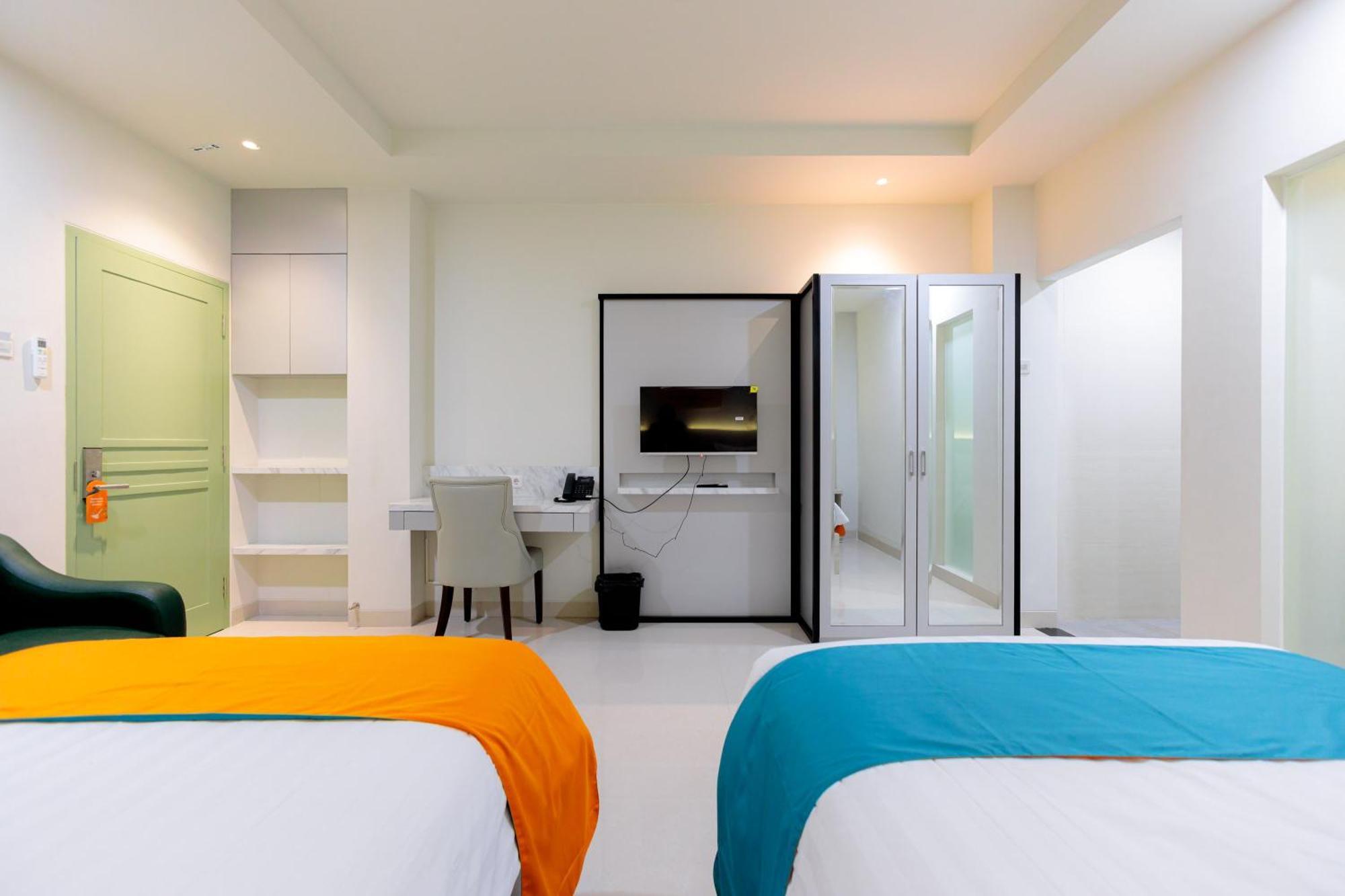 Sans Hotel 88 Andalan Surabaya By Reddoorz Buitenkant foto